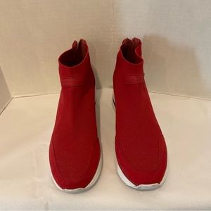 Marc Fisher Women’s Wedge Heel Muscle Sneakers Red SZ 9 Pre-Owned